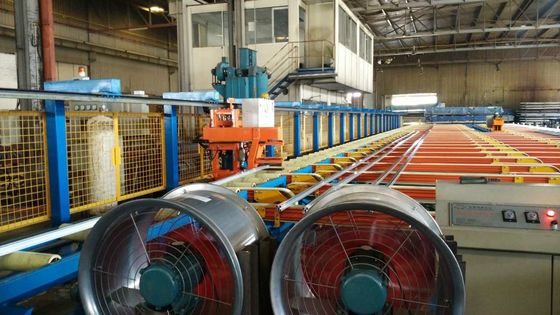 capacidade de alumínio do sistema de manipulação 700T da extrusão 380V semiautomática