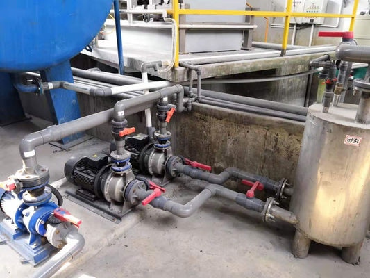 Linha processo de anodização modular de alumínio com sistema manual de racking