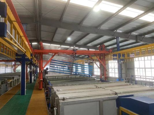 Bom preço 950 toneladas/mês Linha de produção de anodização horizontal automática com controlo PLC para componentes de alumínio 3C On-line