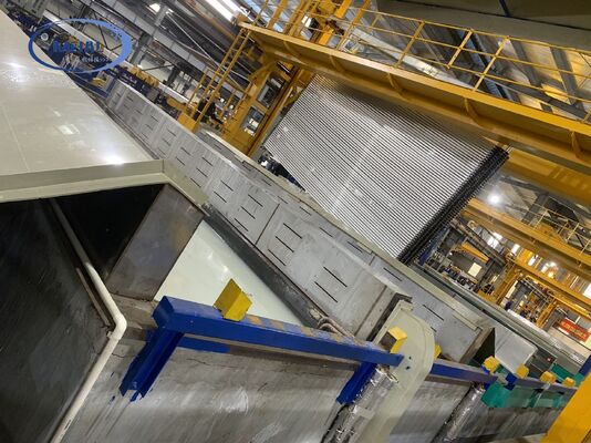 Bom preço Linha de produção de anodização de potência de controle AC220V 50Hz com automação de escalabilidade 6500mm comprimento de perfil máximo e espessura de filme 10 ~ 12μm on-line