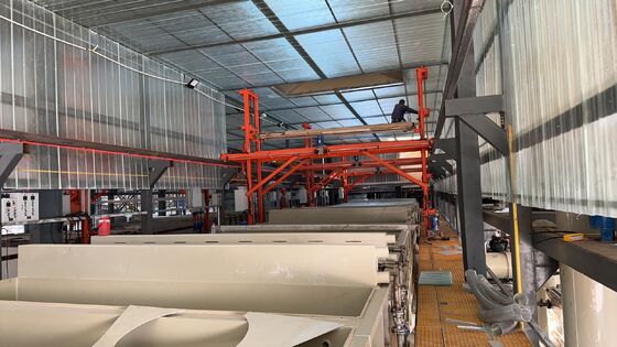 Bom preço Máquina de Anodização de Alumínio com Capacidade de 850T/M com Controle de Qualidade Integrado e Espessura de Filme de Anodização de 8-12µm para Linha de Produção de Perfis de Alumínio on-line