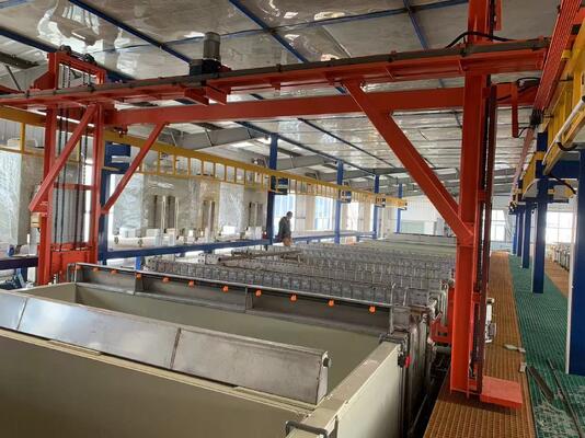 Bom preço 8000*largura*3500 Tanques de tamanho interno Linha de produção de anodização para 6061 a 6063 de alumínio com escalabilidade e automação on-line