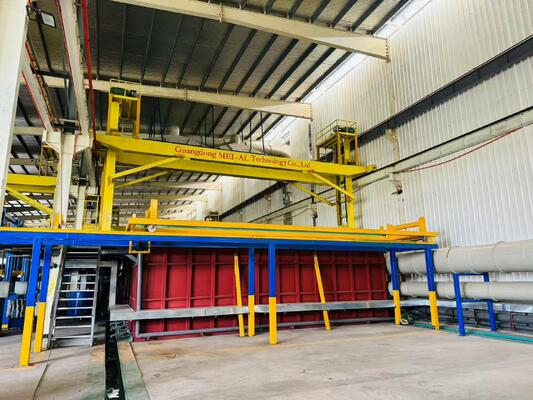 Bom preço Linha de produção de anodização totalmente automática de 500 toneladas/mês com espessura de filme de 5-25 µm para perfis de alumínio on-line