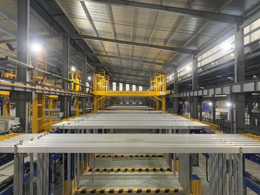 Bom preço Linha de produção de oxidação de capacidade de 200 T/mês com monitorização e controlo remoto de 10-25 μm de espessura de película anodizante on-line
