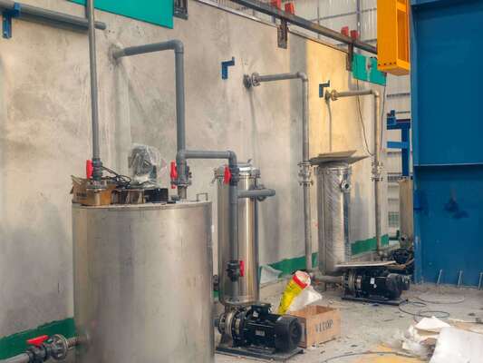 Bom preço 1000 toneladas/mês Linha de produção de anodização manual com espessura de película de 8-12 μm e comprimento máximo do perfil de 6500 mm on-line