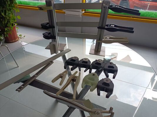 Bom preço Stable Clamping Acid-Resistant Anodizing Line Clamps and Fixtures with Custom Jaw Opening On-line